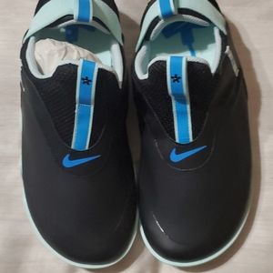 NIKE ZOOM PULSE Shoes